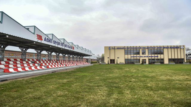 Başkent'in yeni ve modern spor kompleksi açılış için gün sayıyor
