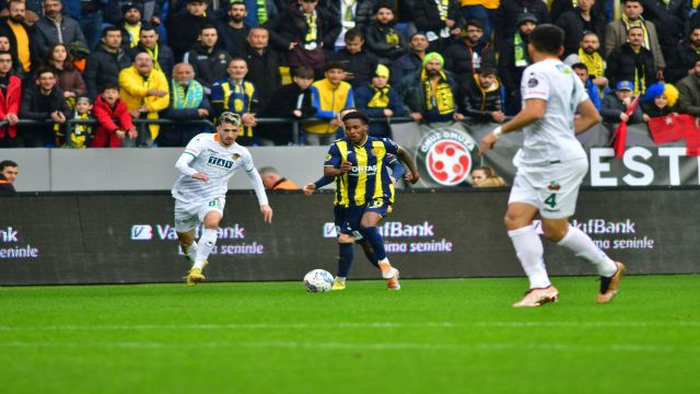 Milson, Eryaman Stadı'ndaki ilk maçında beğenildi