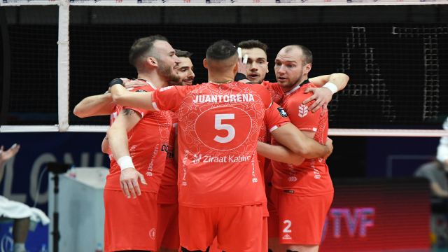 Ziraat Bankkart evinde Arkas Spor’a set vermedi