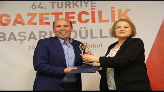 Atilla Türker kitabının gelirini AHBAP'a bağışladı