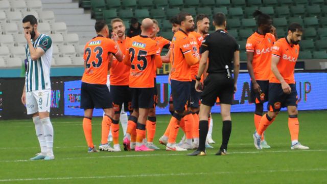  Bitexen Giresunspor 2 - Medipol Başakşehir 4