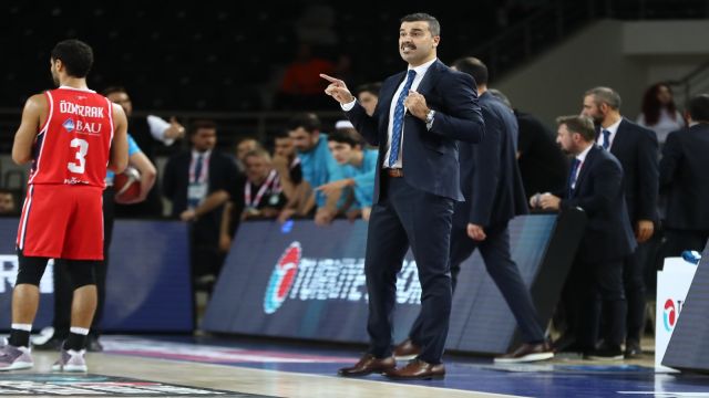 Anadolu Efes'e yakışmadı! Sezon devam ederken...