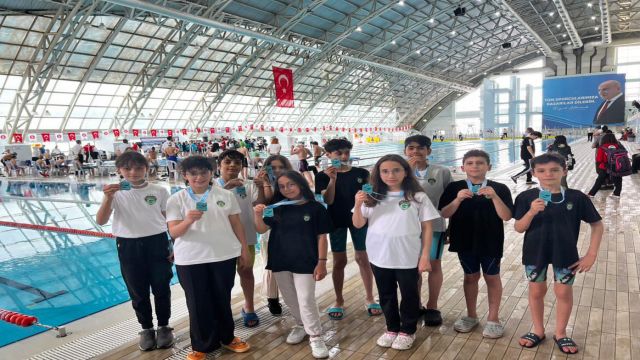 Ankara Gordion Spor Kulübü, yüzmedeki başarılarına devam ediyor