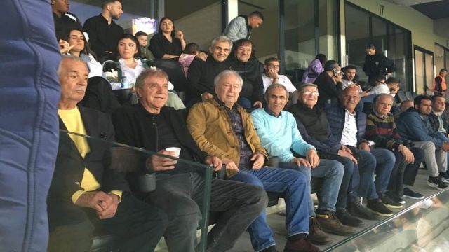 Ankaragücü yönetimi efsaneleri konuk etti