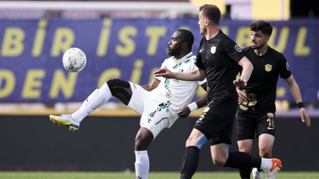 Erzurumspor FK - Sakaryaspor maçından Gençlerbirliği'ne yarayan sonuç