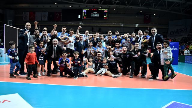 Finalde ilk raunt Halkbank’ın