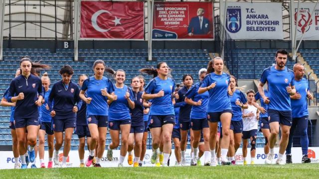 Ankara Büyükşehir Belediyesi FOMGET ile Fenerbahçe finali TRT Spor'da