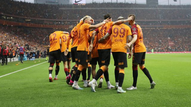 Galatasaray 3 - Fenerbahçe 0