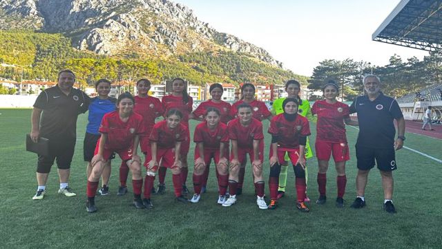 Gençlerbirliği U17 Kız Futbol Takımı adını çeyrek finale yazdırdı
