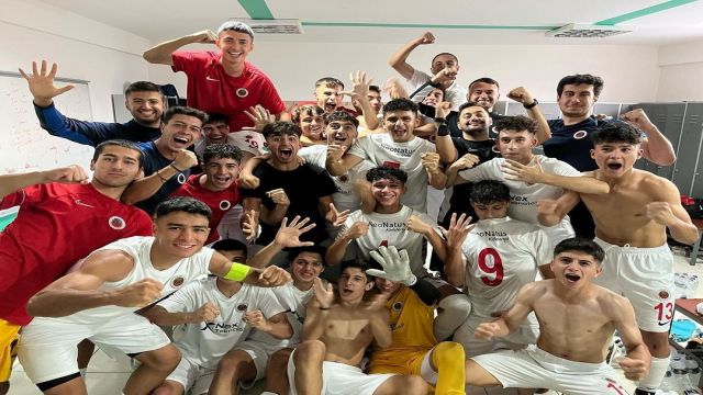 Gençlerbirliği U17 takımı liderlik maçında Trabzon'a 5 attı