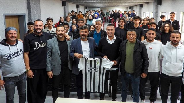Etimesgut Belediyespor, Cemil Meriç Anadolu Lisesi'nde!