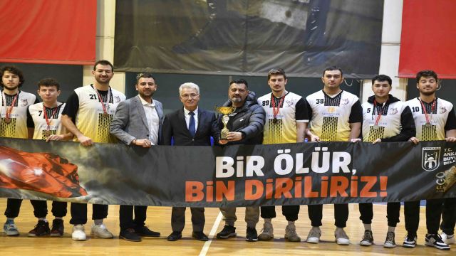 Ankara Büyükşehir Belediyesi EGO Spor Basketbol Takımı, kupasına kavuştu