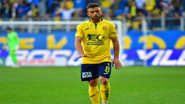 Pedrinho'nun içinden Emre Belözoğlu çıktı!