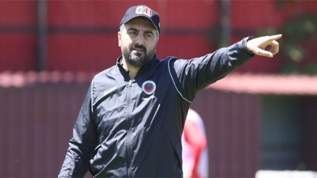 Sinan Kaloğlu: "Yavaş yavaş altyapıdan futbolculara takıma katıyoruz"