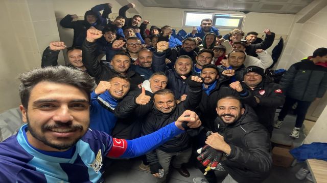 Yenimahalle Belediyespor, ikinci devreye lider başladı