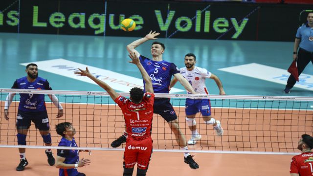 Halkbank Ankara'da avantajı kaçırdı 1-3