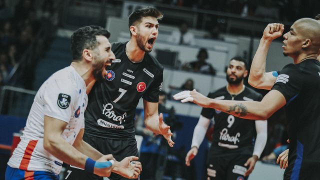 Halkbank yarı final aşkına