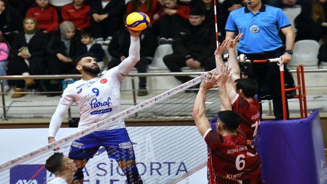 Halkbank’tan Akkuş’a set yok