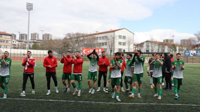 Keçiören Bağlum zirveyi zorluyor