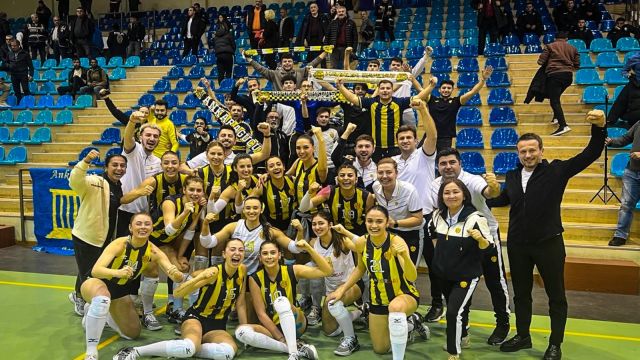 MKE Ankaragücü Astor Şarz Kadın Voleybol  takımı finalde