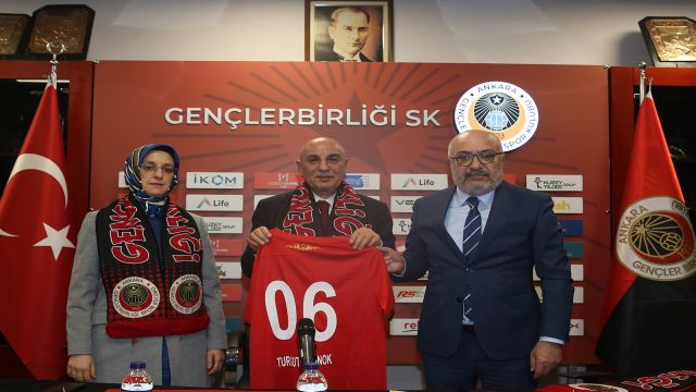 Turgut Altınok’tan Gençlerbirliği'ne ziyaret...