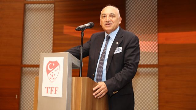 Ankaragücü - Rizespor maçından sonra öfke saçan  TFF Başkanı, bugün sevgi saçtı!
