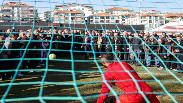 Bağlum Şehit Hüseyin Demirtaş Stadı açıldı