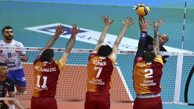 İlk raunt Halkbank'ın