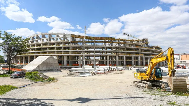 19 Mayıs Stadı’nda inşaat çalışmaları hız kesmeden devam ediyor...