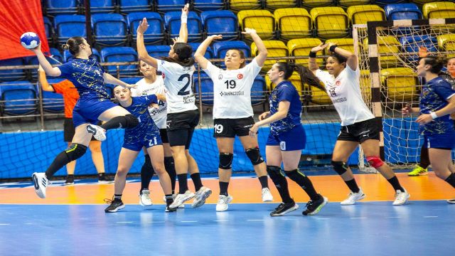 Yenimahalle Belediyespor avantajı kaçırdı...