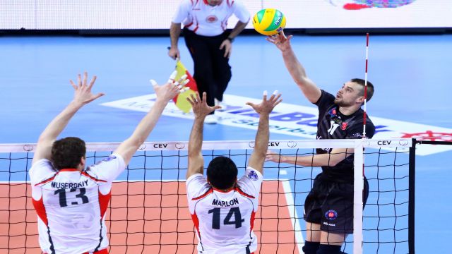 Halkbank Dick Kooy’u kadrosuna kattı