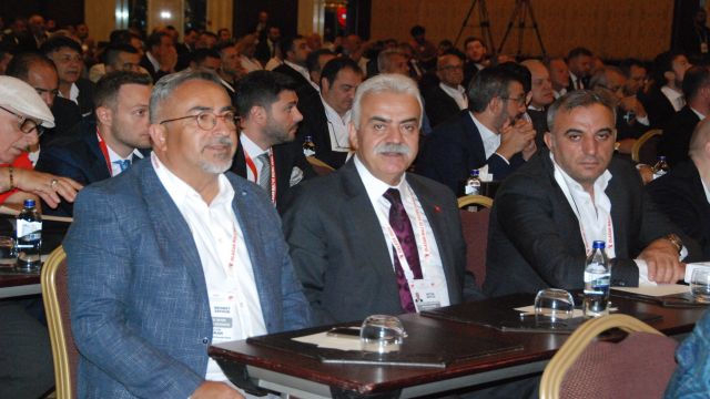 Metin Akyüz, Hacıosmanoğlu'nun listesine yedek üye olarak girdi