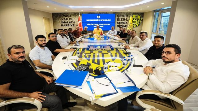 MKE Ankaragücü yönetimi görev dağılımı yaptı