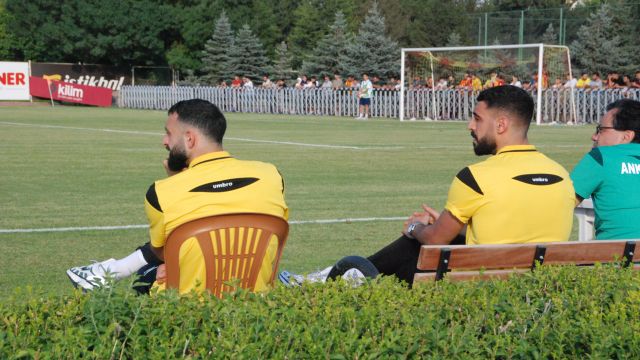 Tolga Ciğerci ve Efkan Bekiroğlu maçta neden oynamadılar?