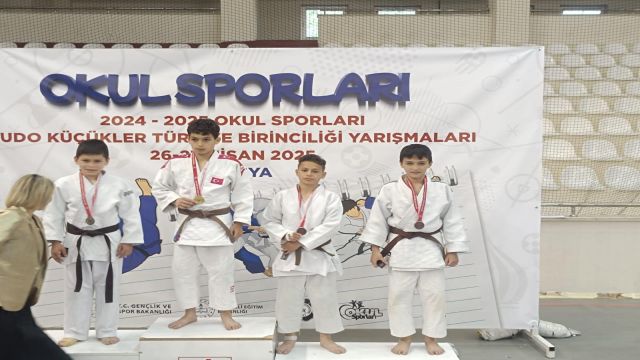 Altındağlı judocular yıldız gibi parlıyor!
