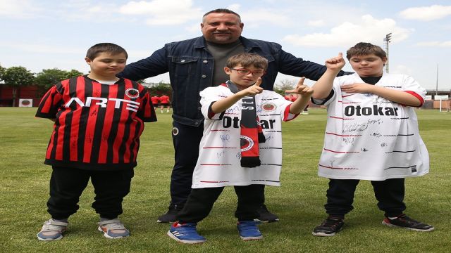 Gençlerbirliği'nin 'özel' ziyaretçileri!