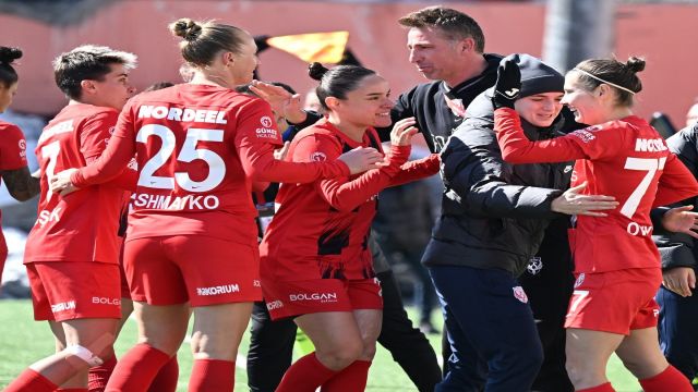 ABB Fomget'te 7 futbolcu ile sözleşme imzalandı