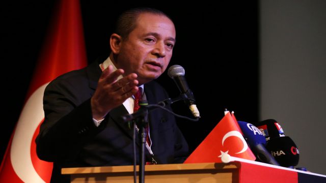 MKE Ankaragücü Kulübü, Gençlerbirliği'nde yeniden başkan seçilen Osman Sungur'u kutladı