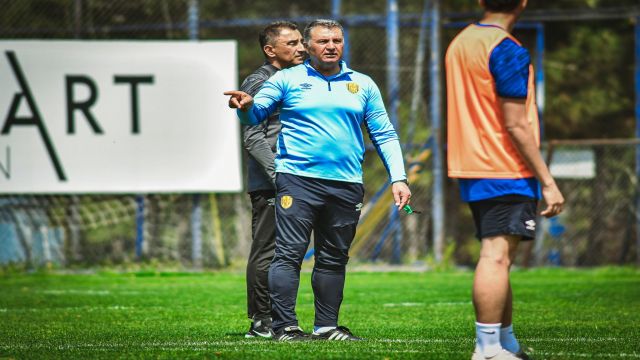 Mustafa Kaplan: "Yeniden kolları sıvadık..."