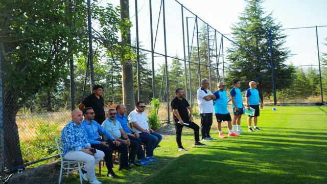 Ankaragücü Başkanı Tekin, alt yapı seçmelerini izledi