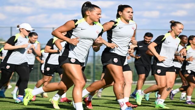 Fomget Şampiyonlar Ligi arenasında!