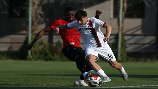 Gençlerbirliği, U19 takımını rahat geçti 4-0