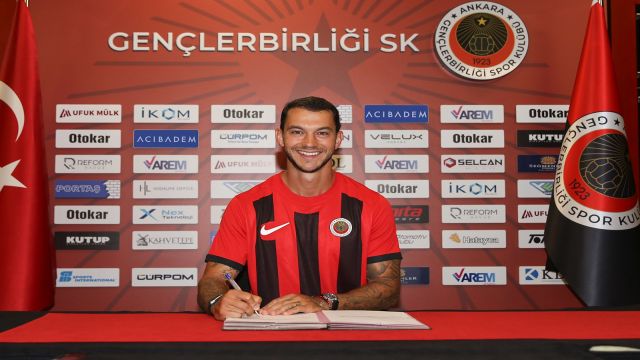 Gençler'de sağ şerit Pedro Pereira'nın!