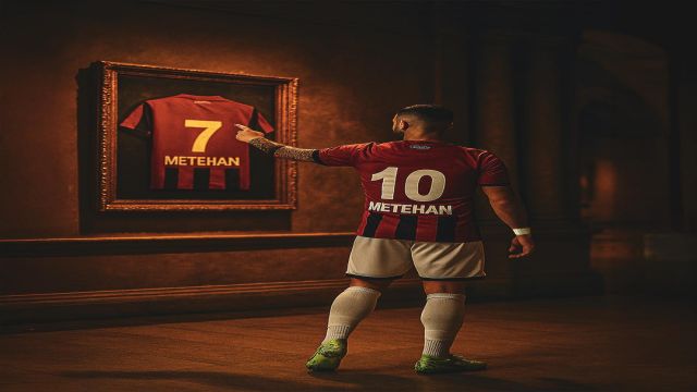 Metehan'a 10 numaralı forma jesti