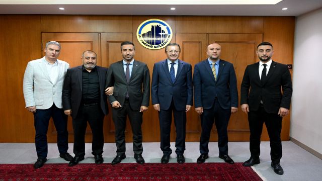 Veysel Tiryaki’den, Ankaragücü’ne loca ve forma desteği