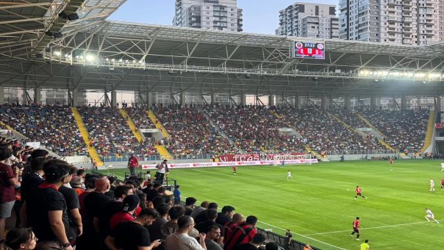 Gençlerbirliği  -  Antalyaspor maçında tribünde 13.800 taraftar vardı.