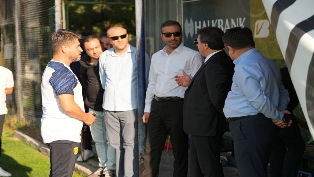 Ankaragücü'nde Karatepe ilk antremana çıktı. Yiğiner ve Tekin kenardan izledi