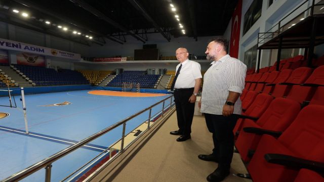 Fethi Yaşar, Gazi Mustafa Kemal Atatürk Spor Kompleksini ziyaret etti