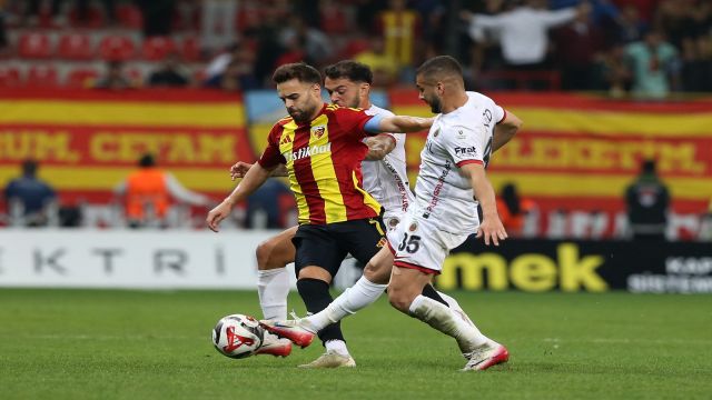 Gençlerbirliği 9 kişiyle puanı kopardı 1-1