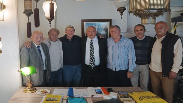 Nazım Barkçin: "Hedefimiz 25 milyon dolarlık sponsor desteğiyle transfer tahtasını açmak"